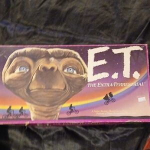 E.T. The Extra-Terrestrial Board Game
